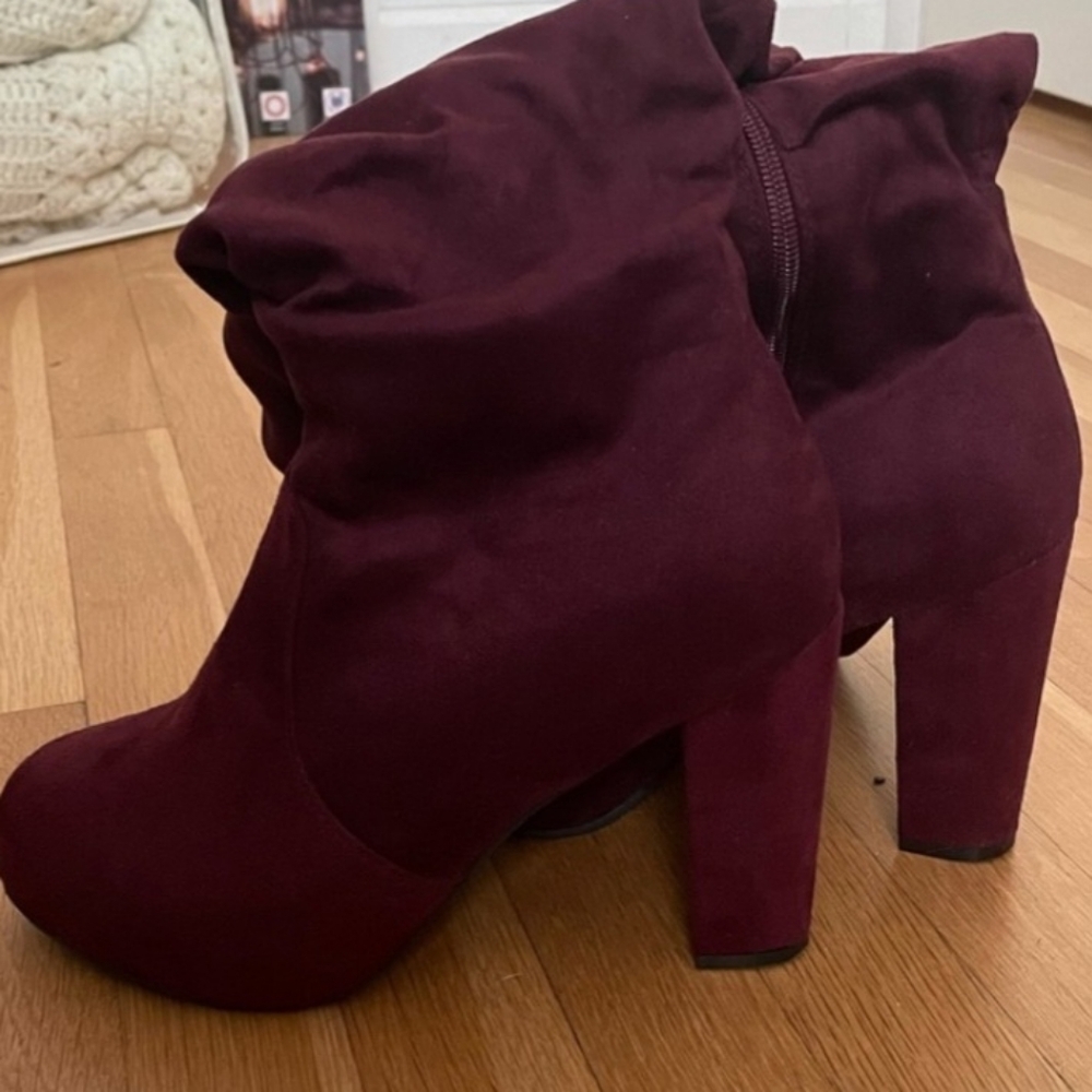 Torrid Plus Size Faux Suede Knee High Stretch Heeled Boots 9.5 - Picture 3 of 3